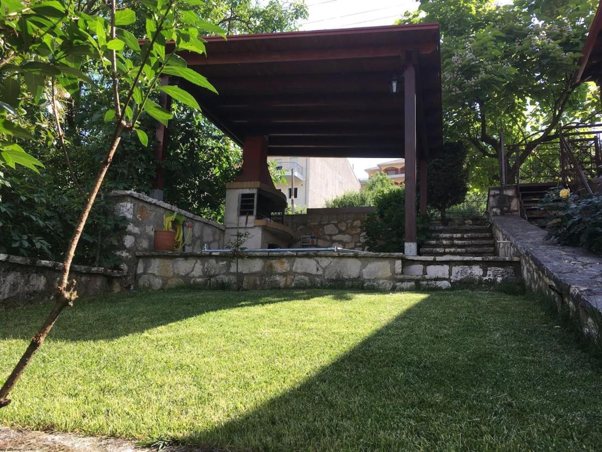 Ferienwohnung Wooden House In Ioannina Exterior foto